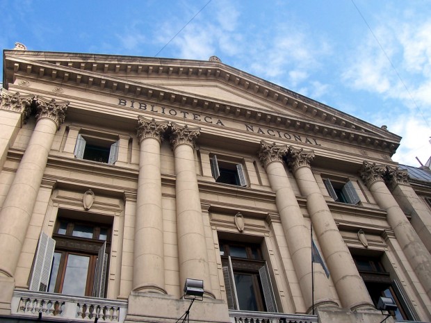 Fachada da antiga sede da Biblioteca Nacional, no bairro de San Telmo (Foto Reprodução)