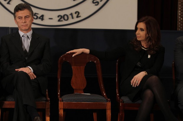 Macri e Cristina, em um evento de 2012 (Foto Clarín)